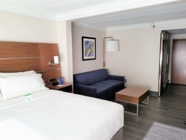 Holiday Inn Express Columbia image 21