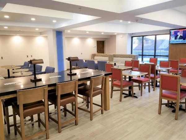 Holiday Inn Express Columbia image 9